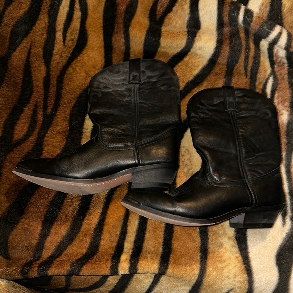 Women’s Black Leather Western Boots